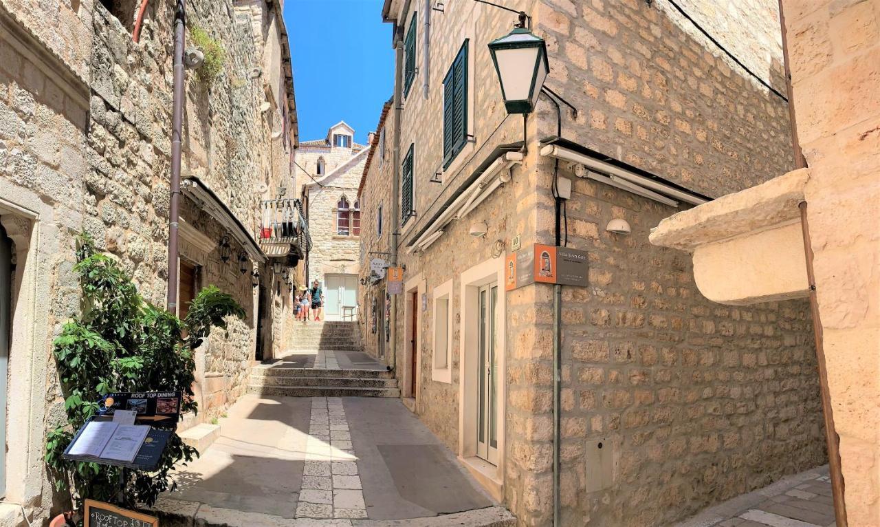 Apartment And Town Gate Hvar Hvar Town