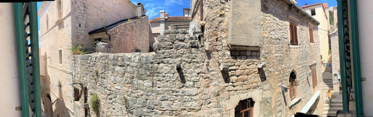 Apartment And Town Gate Hvar Hvar Town
