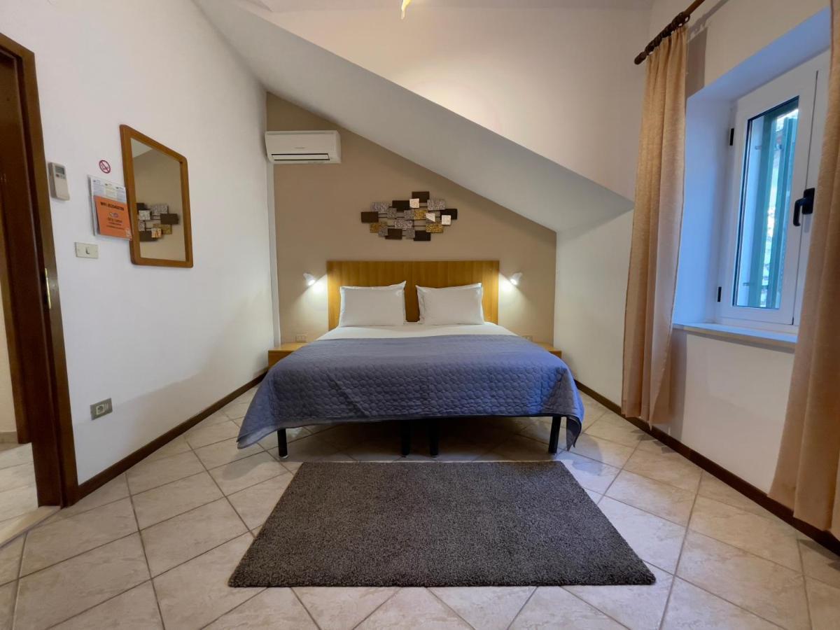 Apartment And Town Gate Hvar