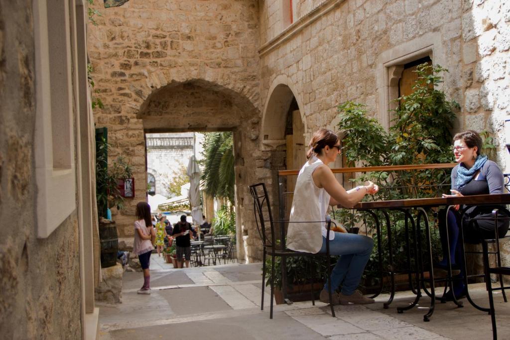 And Town Gate Hvar Apartment